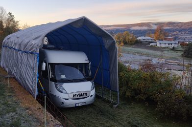 Garage tent staat. 🚐