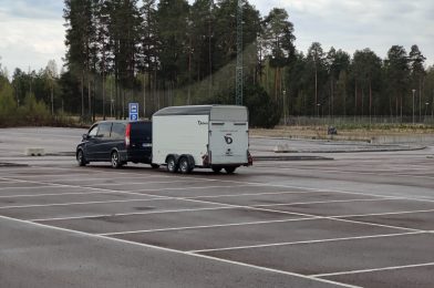 Onze bestelling in Zweden ophalen 🚐